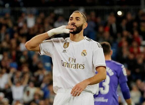 Real Madrid si s chutí zastřílel, na Barcelonu ztrácí už jen bod
