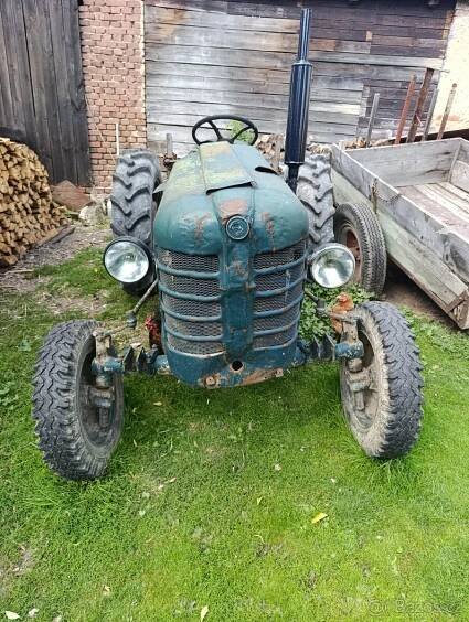 traktor zetor 3011