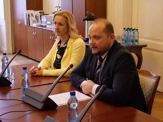 Radnice neustává v boji proti spalovně nebezpečných odpadů, petice se projednávala v senátním výboru.
