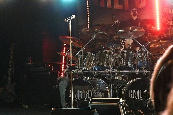 Nejen pro příznivce heavy-metalu hrála v České 1 kapela Halford Revival