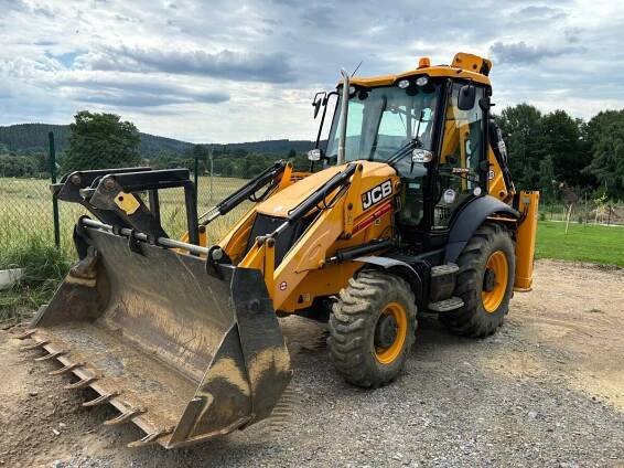 JCB 3CX koupen v ČR, 670 mth. 2018 - Praha - západ