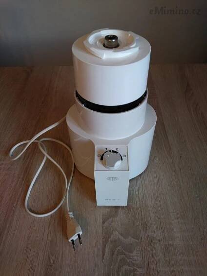 Kuchyňský robot Eta 1010