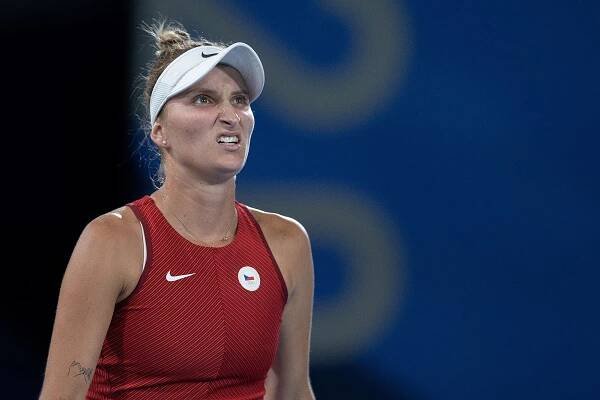Markéta Vondroušová  v osmifinále olympijského turnaje v Tokiu. (27. července...