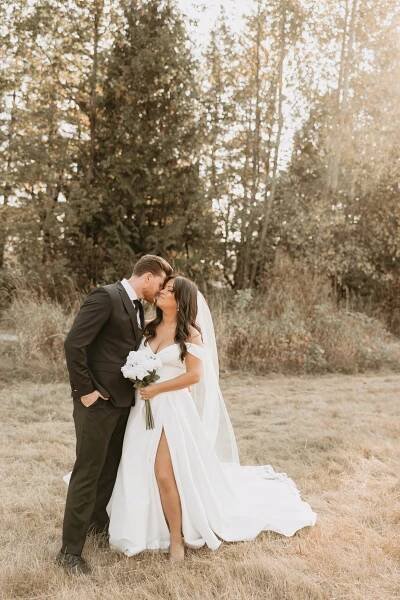 Autumn Wedding with Mariah + Scott || Langley, BC - Kate Paterson Photography