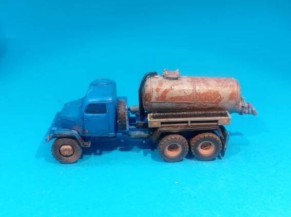 Praga V3S - Fekál - patinovaný 1:87