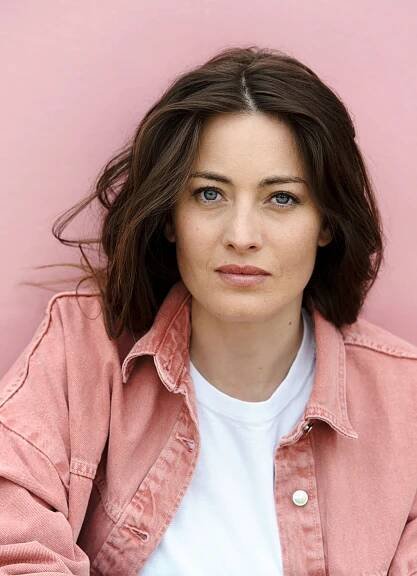 Maja Lehrer, Schauspielerin - Agentur aziel, Berlin