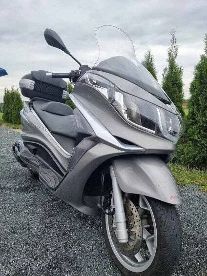 Piaggio X10