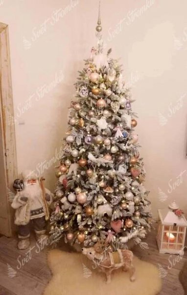Ozdobený umělý vánoční stromek 3D Smrk Královský 180cm