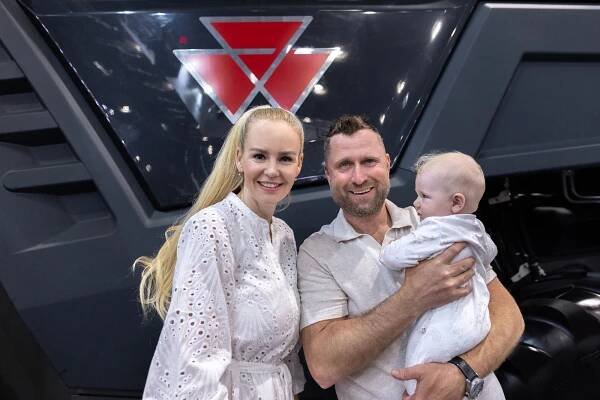 Miss Hadašová: Trojnásobná maminka se pochlubila synkem (7,5 měsíce). Je celý tatínek