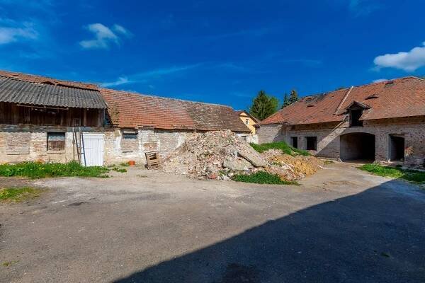 Pronájem skladového prostoru 75 m², Železná