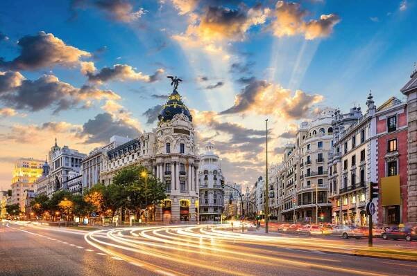 Best Destinations for Sales in Europe - Madrid