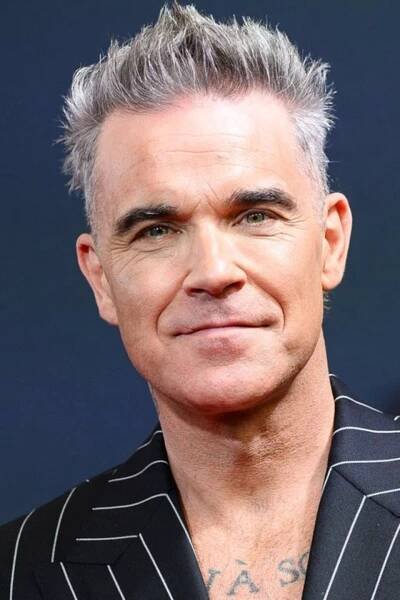 Robbie Williams soll sich derzeit genau überlegen, welche Karriereschritte er geht.