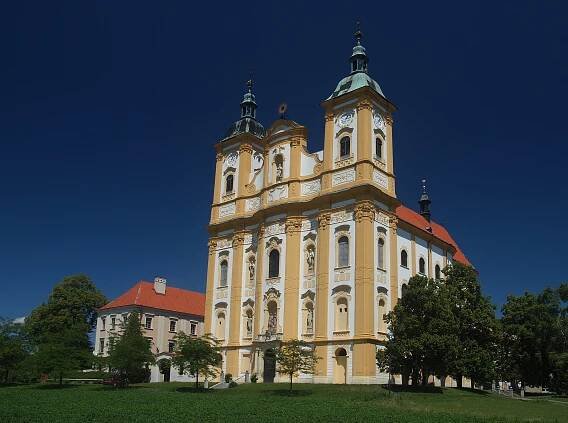 Soubor:Kostel Dub nad Moravou.jpg – Wikipedie