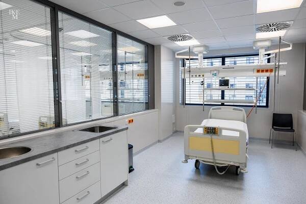 IKEM se rozrůstá. Nový objekt slouží kardiovaskulární a transplantační medicíně