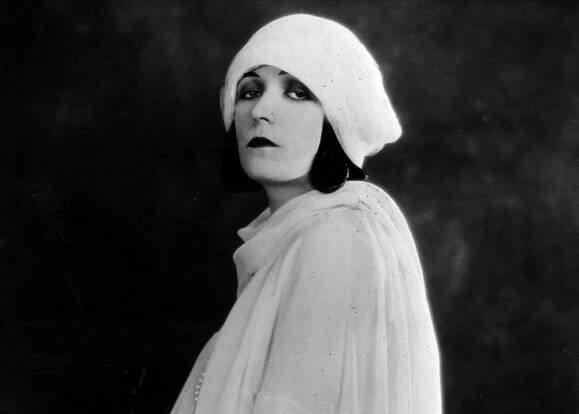 Pola Negri Facts