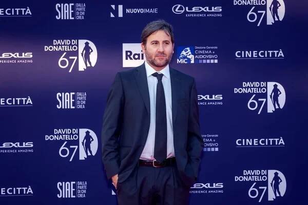 Řím, Itálie - 3. května 2022: Gianluca Jodice se účastní červeného koberce udílení cen Davida di Donatella 2022 v Římě. — Stock obrázek