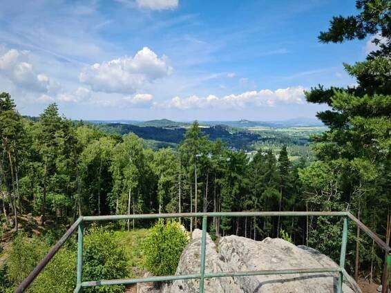 Vyhlídka Václava Čtvrtka na vrchu Přivýšina | TuristickaMapa.cz
