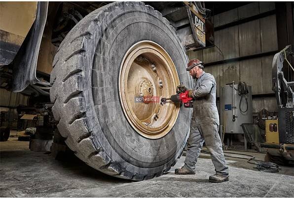 1" aku rázový utahovák s dlouhým vřetenem MILWAUKEE M18 ONEFHIWF1D-0C – bez baterie