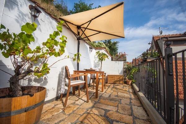 la Strachec | EMI Parasols