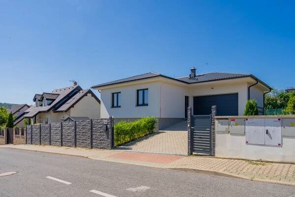 Prodej Dům, Na Lucberku, Králův Dvůr - Levín, okres Beroun