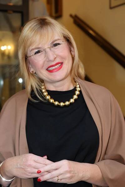 Lucie Vondráčková má pech: Vypekla ji televize! I Vilma Cibulková