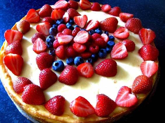 Cheesecake s ovocem - fotografie 2 - TopRecepty.cz