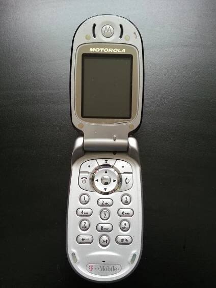 MOBIL MOTOROLA - Mobily a chytrá elektronika