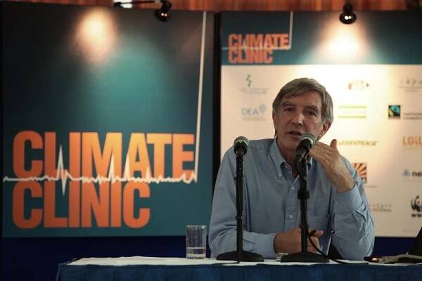 Prof Richard Wilkinson discusses inequality and well-being on 94.1 KPFA