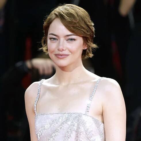 Emma Stone with her subtle side bangs.