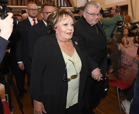 Ještě bych si nějakou komedii uloupla: Jiřina Bohdalová je ve skvělé kondici. Ráda by se dožila stovky