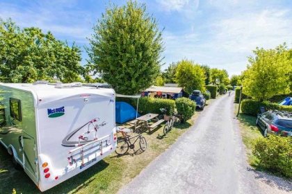 camping location emplacement caravaning cancale
