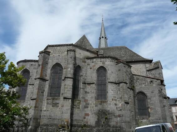 Soubor:Aurillac église Saint-Géraud.jpg – Wikipedie