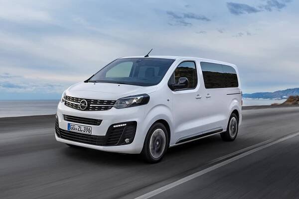 Která auta jsou nejspolehlivější? Autoklub ukázal prstem na elektromobily
