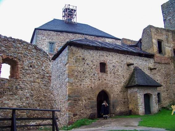 Hrad Točník - Točník, Střední Čechy | Regiontourist.cz