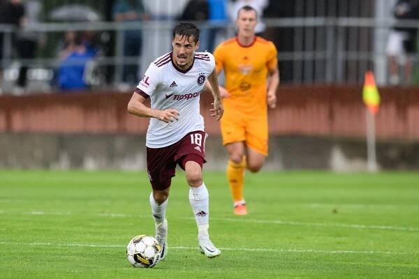 Lukáš Sadílek sparťanem! | sparta.cz