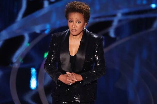 Wanda Sykes Felt It Was 'Gross' Seeing Will Smith 'Enjoy' 2022 Oscars After Hitting Chris Rock