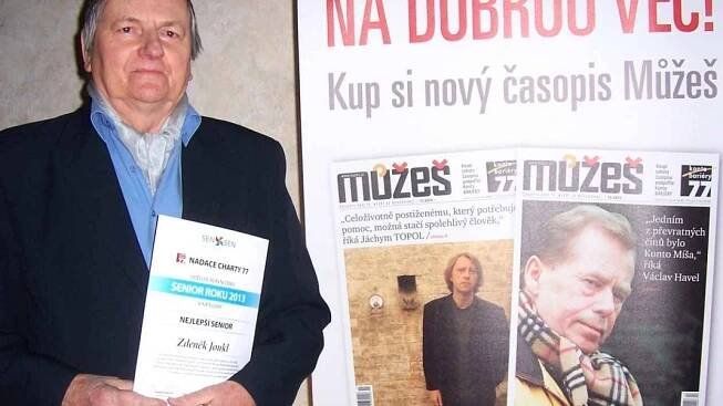 Nadace Charty 77 poprvé udělila ceny seniorům.  V konkurenci 115 jednotlivců vyhrál desenský ekolog Zdeněk Joukl.