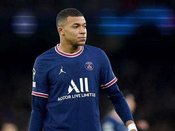 Kylian Mbappe set to return to PSG squad after ‘positive discussions’ – reports