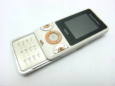 KLASICKÝ MOBILNÍ TELEFON sony ericsson> W205 Značka telefonu Sony Ericsson