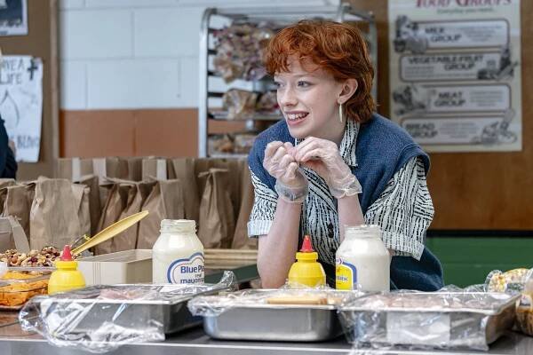 Stranger Things - Kapitola devátá: Hon na Vecnu - Z filmu - Amybeth McNulty