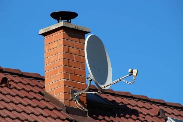Satelitní televize za korunu je nesmysl. Na skrytých poplatcích zaplatíte přes 5 000 Kč - First Style