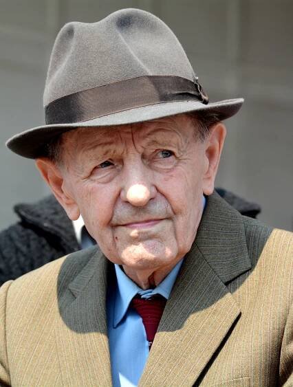 Soubor:M Jakeš Praha 2014.JPG – Wikipedie