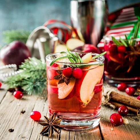Heiße Trends für kalte Tage: Probieren Sie Glüh-Gin statt Glühwein