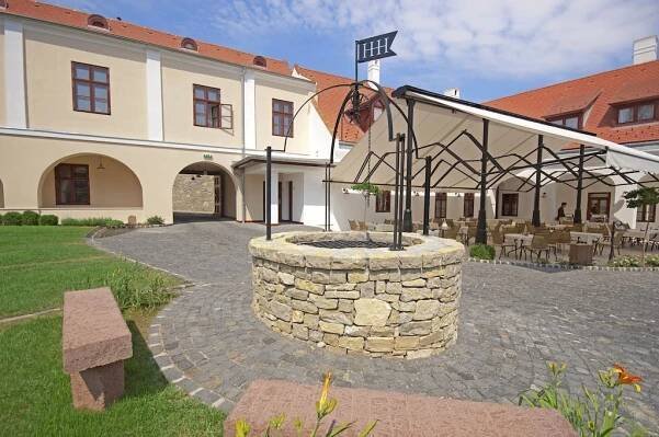 Hotel Historia & Historante Veszprém Exteriér fotografie