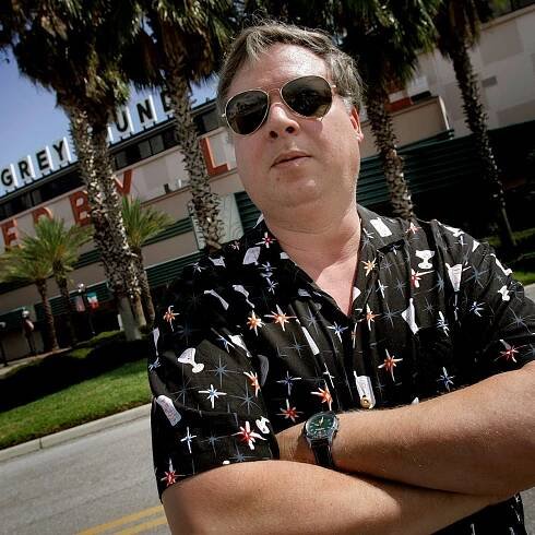 Novelist Tim Dorsey, who mixed comedy and murder in his Serge A. Storms stories, dies at 62
