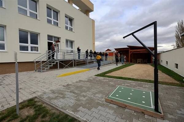 V Chebu dokončili rekonstrukci Domova pro seniory Spáleniště