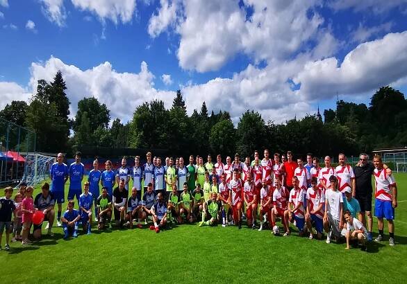 Benefiční turnaj firem O pohár starosty zakončil úspěšnou sezonu Fastavu Vsetín | Divize E | ValašskýFotbal.cz