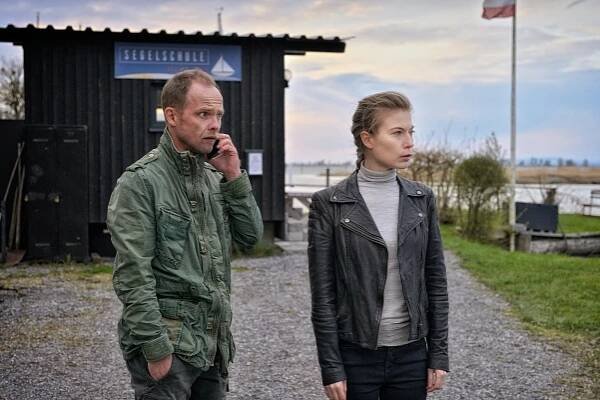 Matthias Koeberlin, Nora von Waldstätten - Vraždy u jezera - Druhá tvář - Z filmu