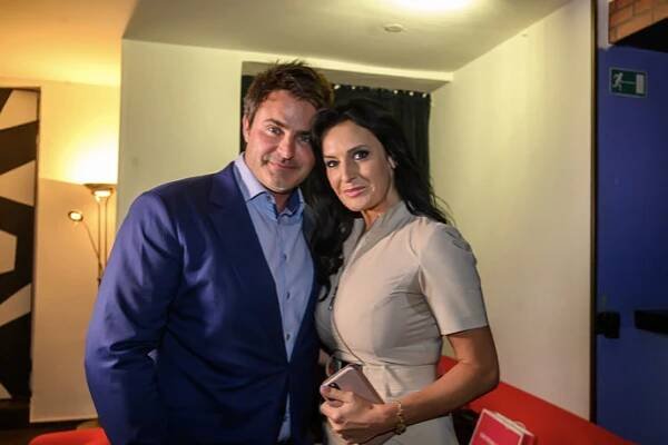 FOTO: Mirek svou partnerku požádal o ruku. – stránka 23