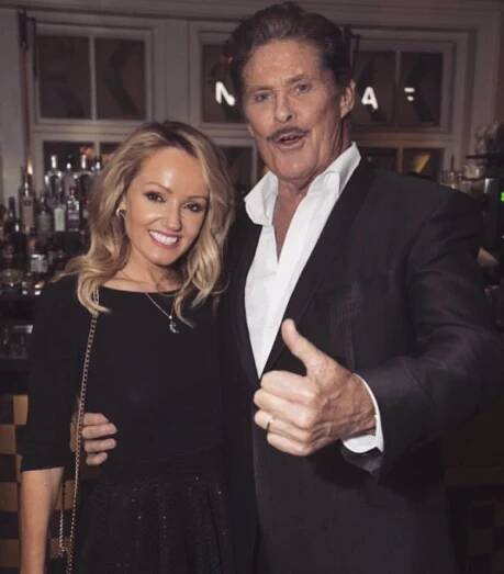 FOTO: David Hasselhoff je po boku své mladší manželky šťastný. – stránka 8